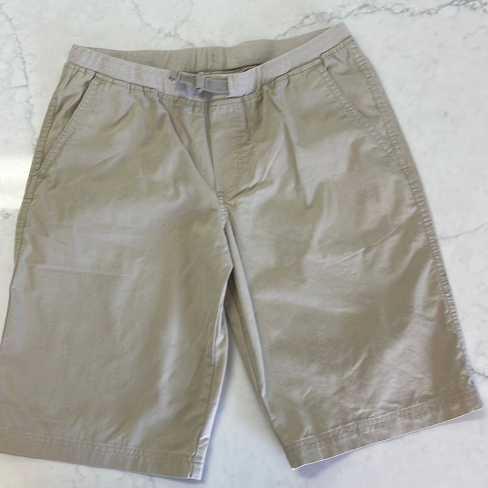Boys Husky Khaki  Izod Shorts Elastic Waist Size XL  (18-20)